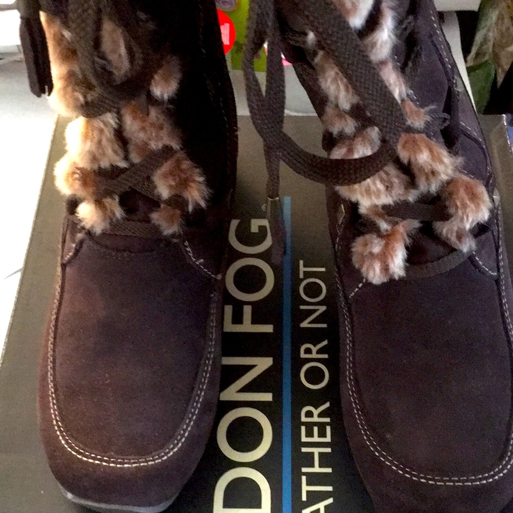 Ladies zip up suede boots fur lined never worn